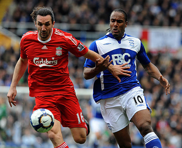 争夺高空球 争夺高空球